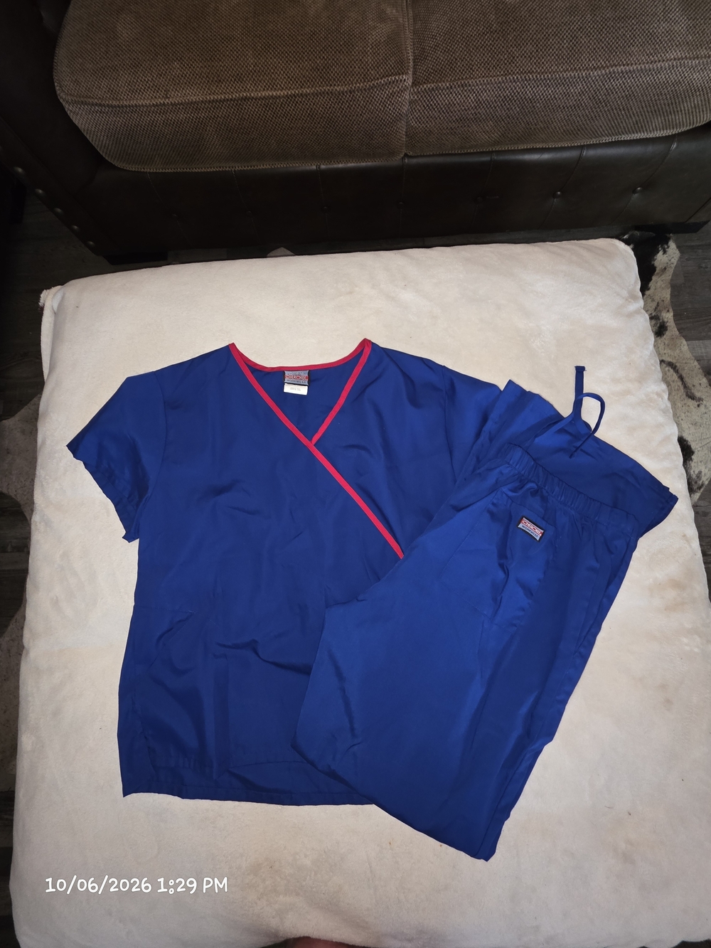 Cherokee Workwear Scrub Top & Pants Women's M Blue/Red Poly/Cotton Solid Medical